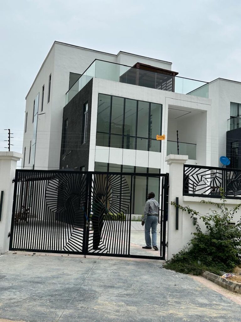 5 Bedroom Duplex in Lekki Phase 1