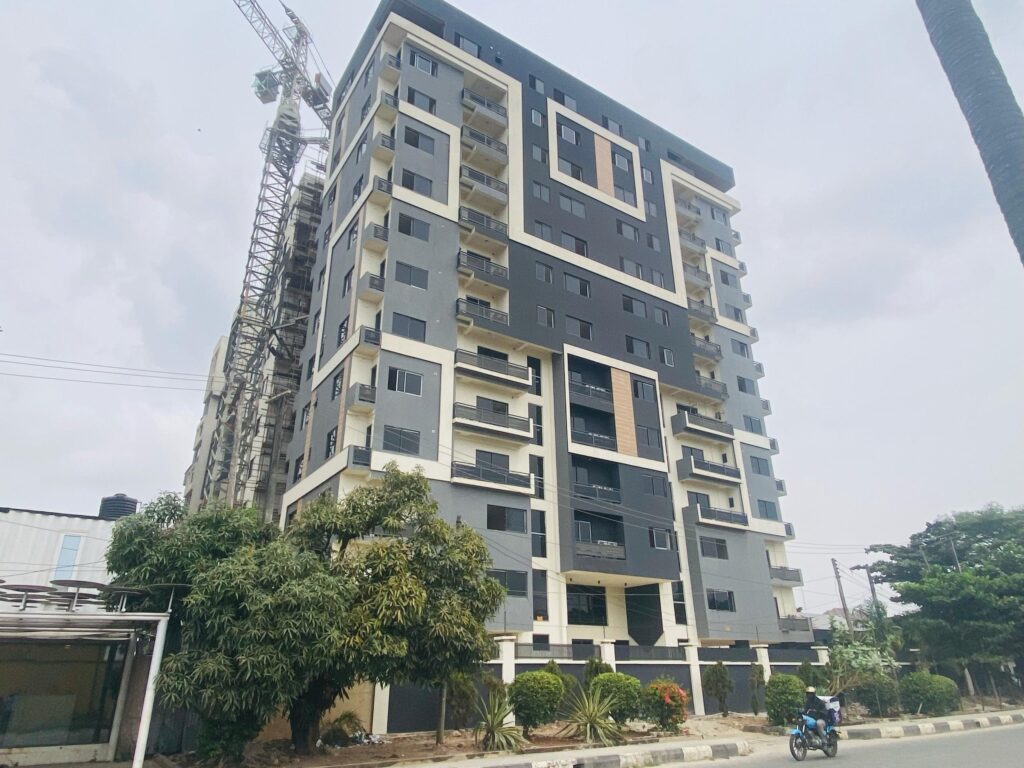 Luxury 3 Bedroom Apartment with BQ in V.I, Lagos