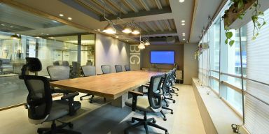 iconic towrs- boardroom